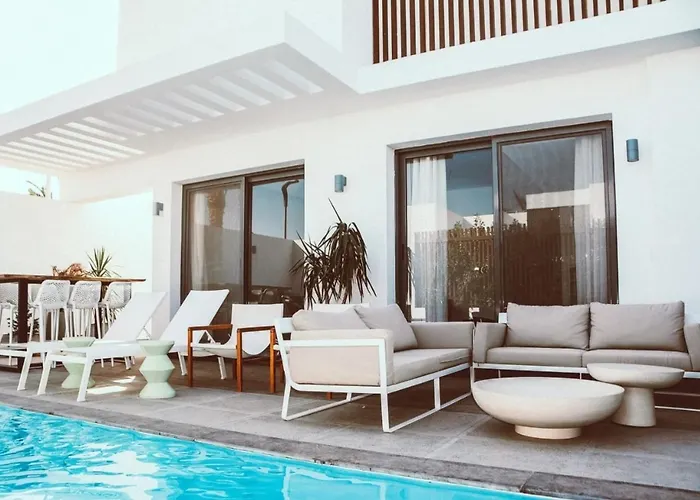 Villa Peaceful 3br At Sholan With Private Heated Pool *